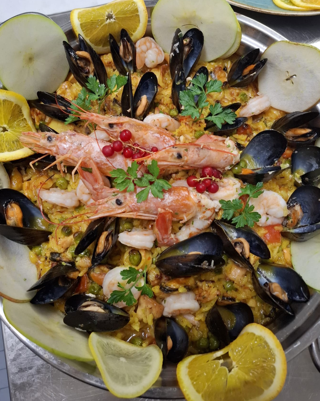 Paella e sapori mediterranei