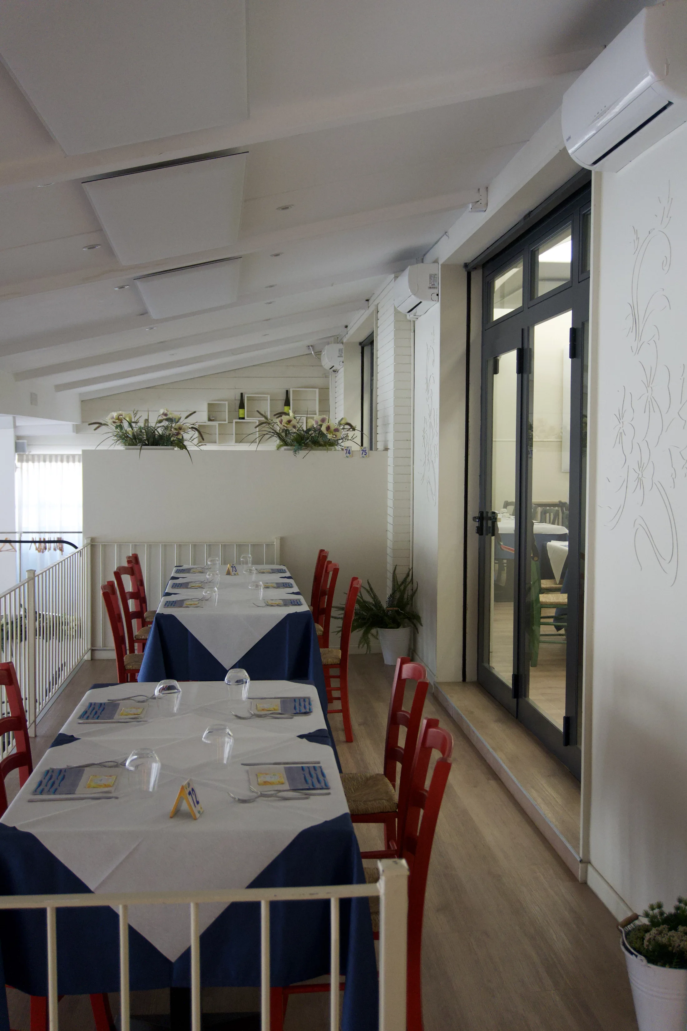 La sala di Alexander Restaurant